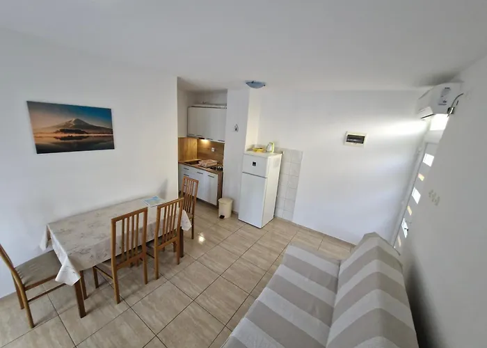 Apartments Mali Mate