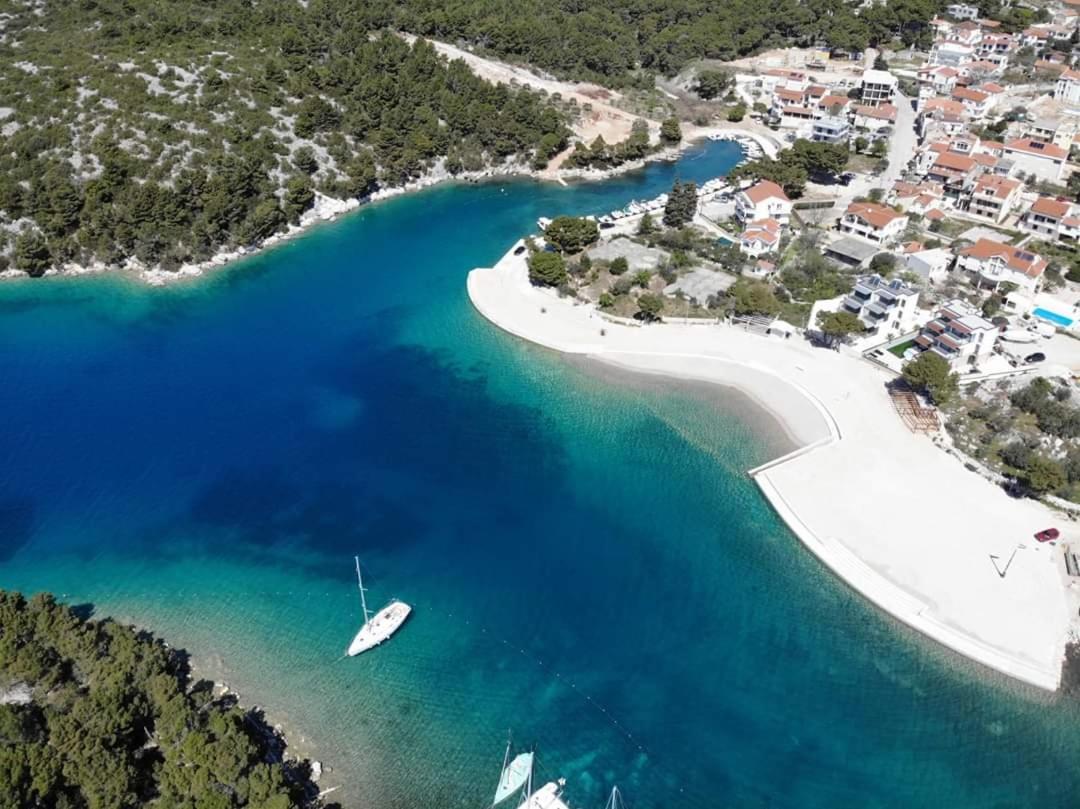 Mali Mate * Tribunj (Sibenik-Knin)