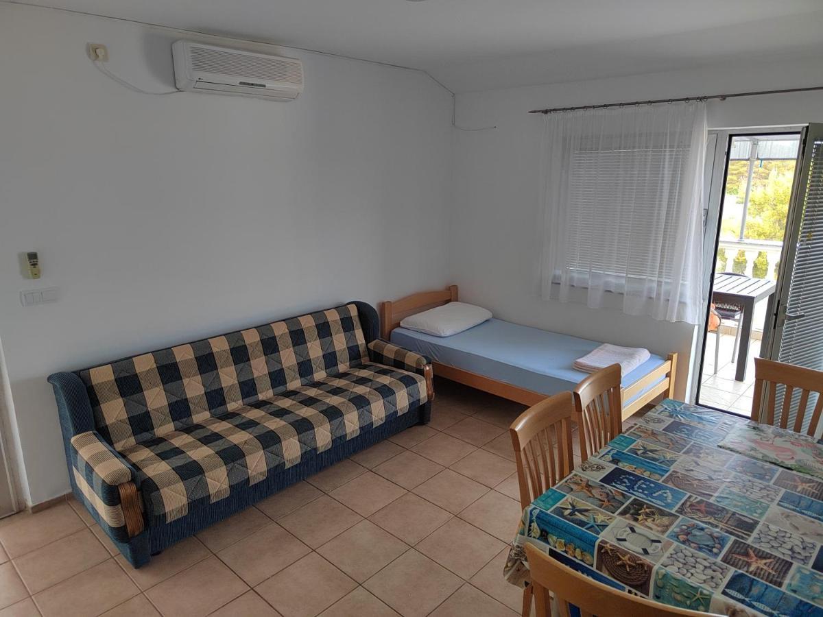 Mali Mate * Tribunj (Sibenik-Knin)