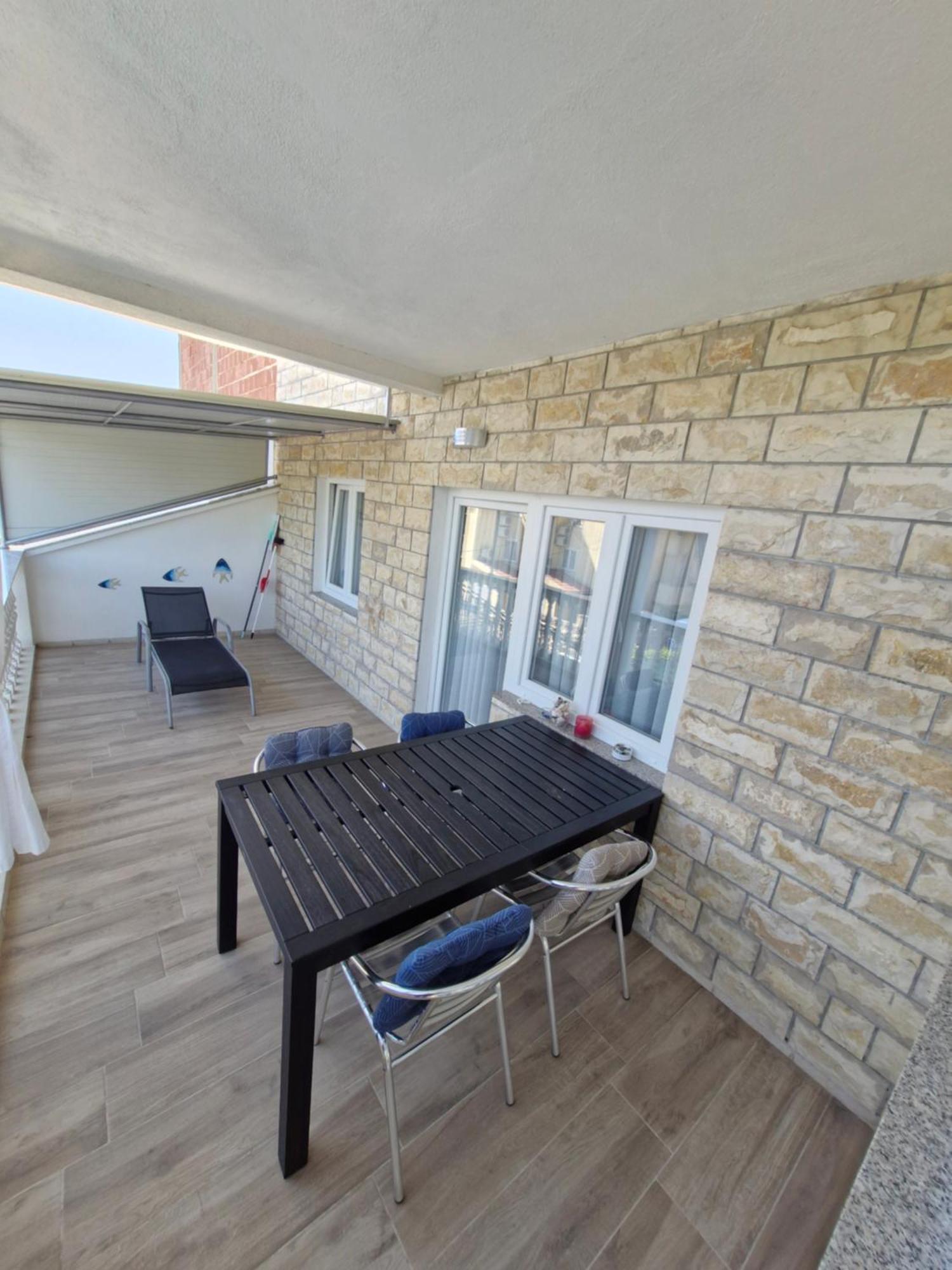 Apartment Mali Mate Tribunj (Sibenik-Knin)
